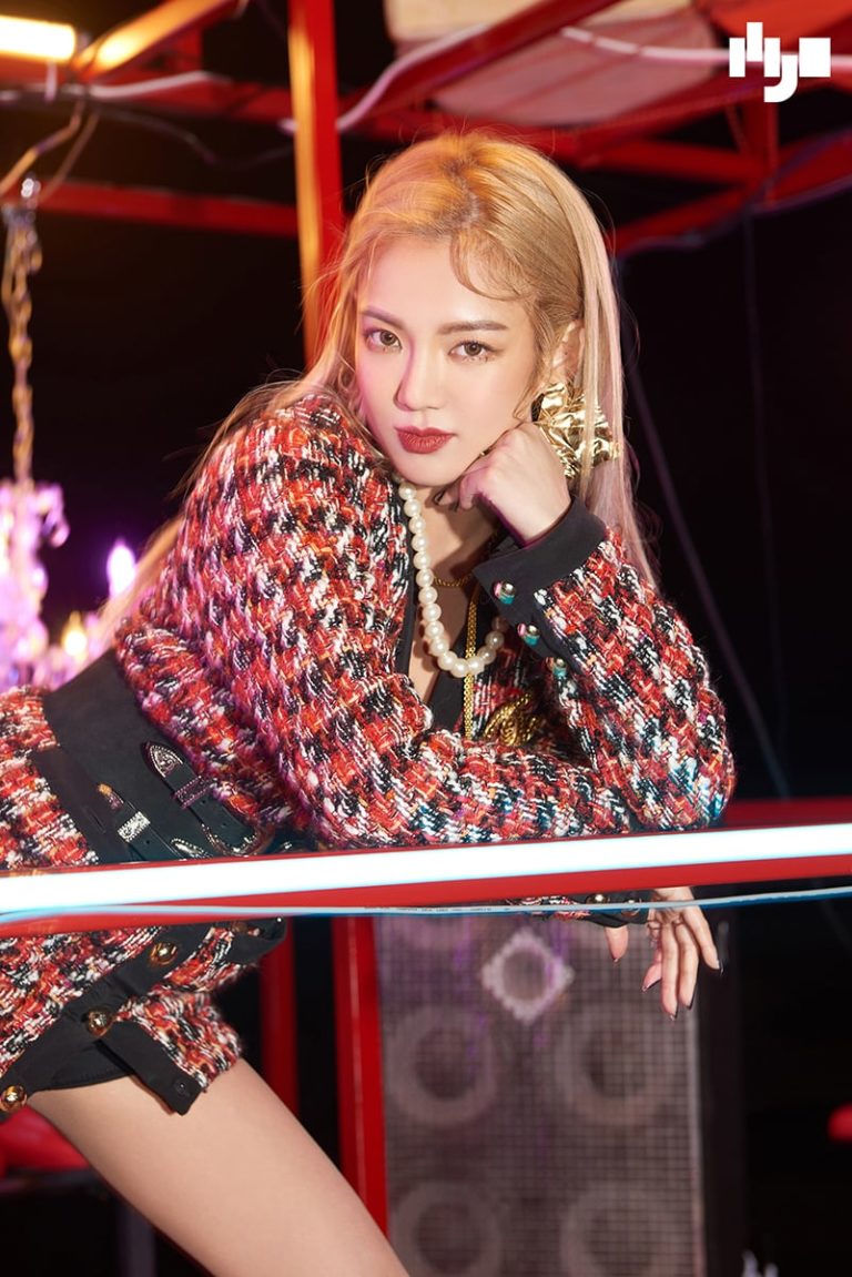 Hyoyeon (DJ Hyo) partage les deux dernières photos avant son retour